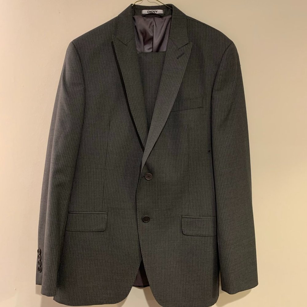 DKNY blazer and pants (suit) 38R L vintage